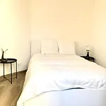 Apartment Secteur Gare Et Place De La Comedie, Wifi Et Climatisation *