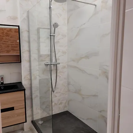Apartmán Secteur Gare Et Place De La Comedie, Wifi Et Climatisation