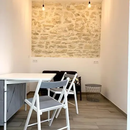 Apartmán Secteur Gare Et Place De La Comedie, Wifi Et Climatisation *